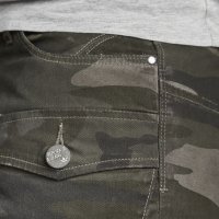 Restposten Camouflage Jeans Allsize Übergröße W58-L34